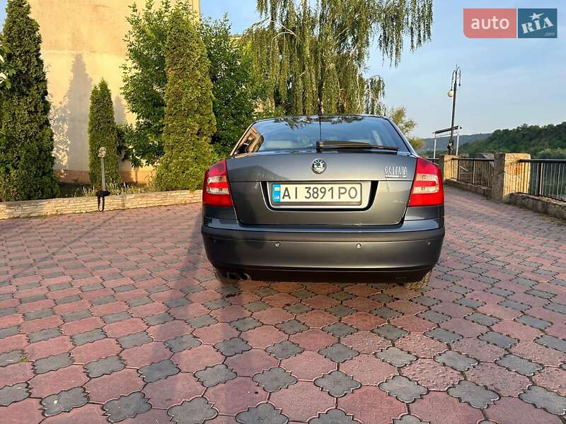 Лифтбек Skoda Octavia 2006 в Могилев-Подольске