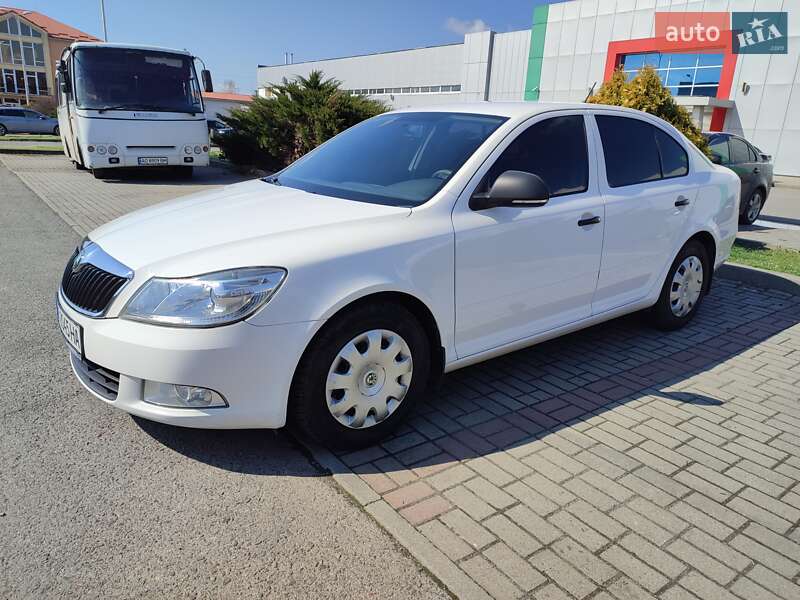 Лифтбек Skoda Octavia 2012 в Ужгороде фото 5 Лифтбек Skoda Octavia 2012 в Ужгороде