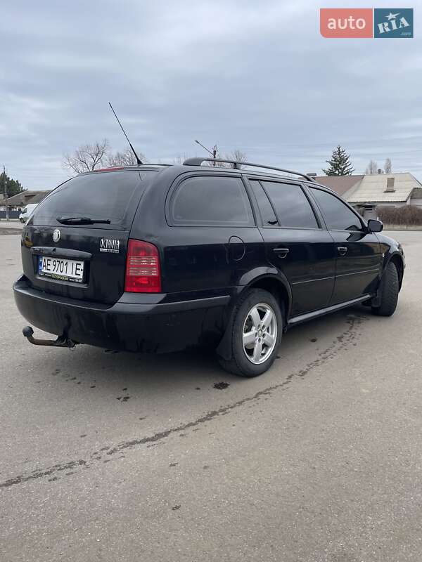 Универсал Skoda Octavia 2006 в Покрове