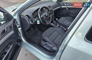 Универсал Skoda Octavia 2010 в 