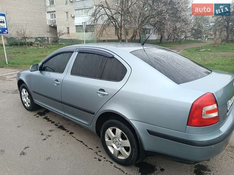 Лифтбек Skoda Octavia 2005 в Вознесенске