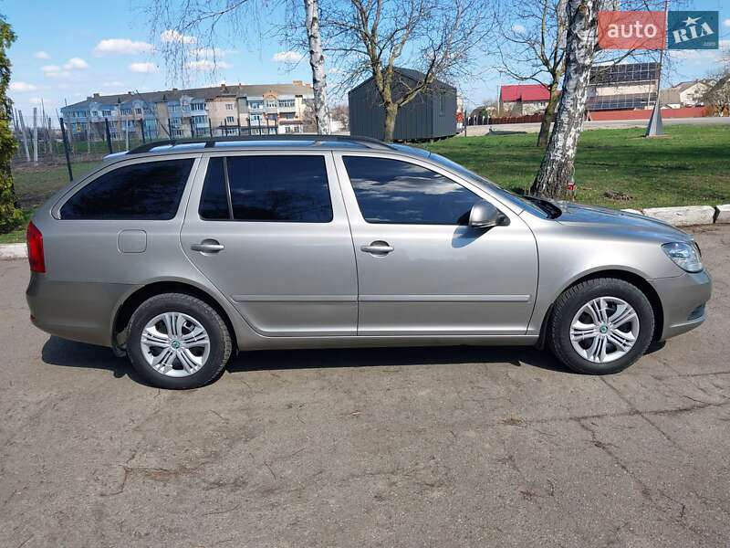 Універсал Skoda Octavia 2012 в Корсунь-Шевченківському