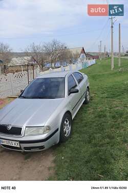 Лифтбек Skoda Octavia 2001 в 