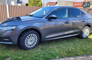 Ліфтбек Skoda Octavia 2023 в 