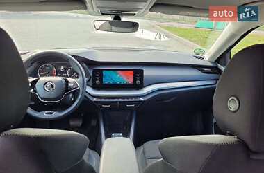 Ліфтбек Skoda Octavia 2023 в 
