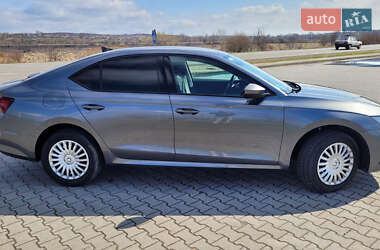 Ліфтбек Skoda Octavia 2023 в 