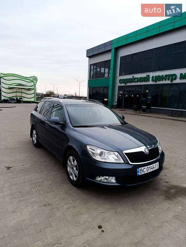 Универсал Skoda Octavia 2009 в Нововолынске