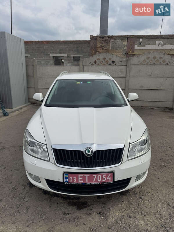 Универсал Skoda Octavia 2012 в Виннице