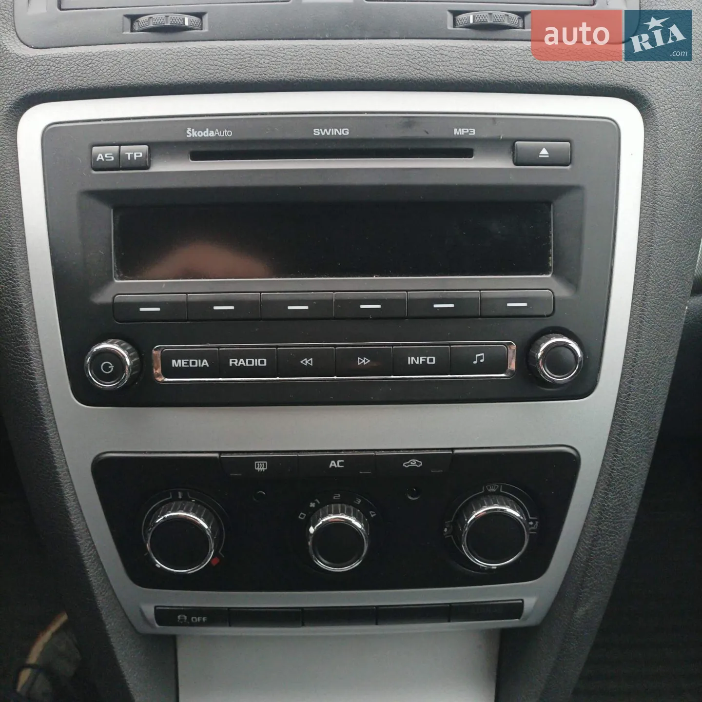 2011 Skoda Octavia - мініатюра 11