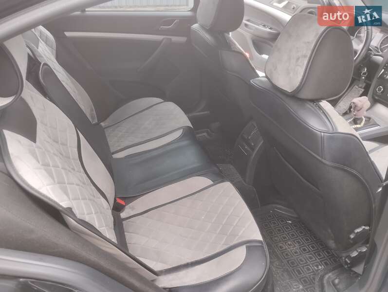 Лифтбек Skoda Octavia 2012 в Кропивницком