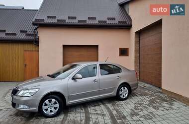 Лифтбек Skoda Octavia 2012 в 