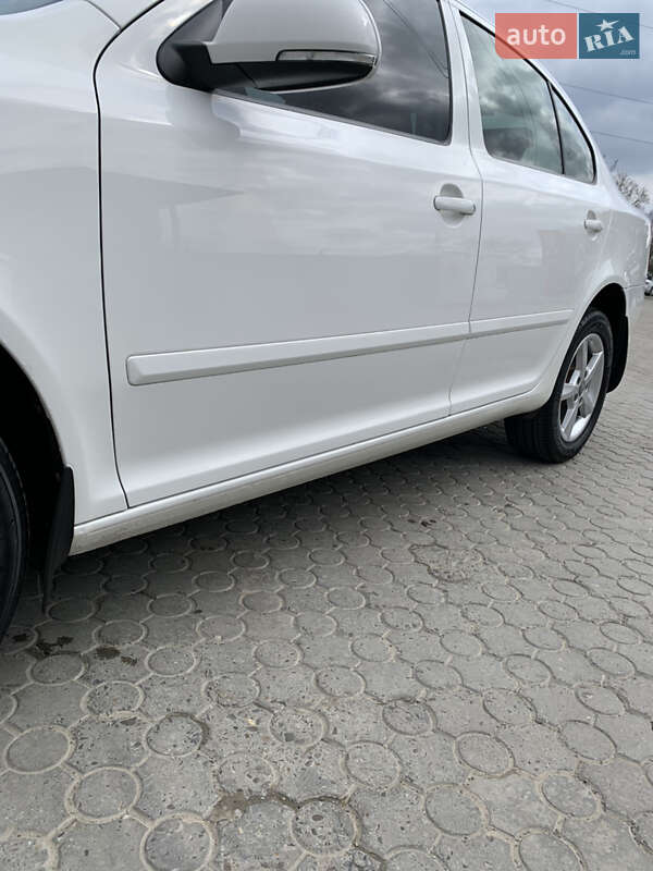 Лифтбек Skoda Octavia 2011 в Черновцах