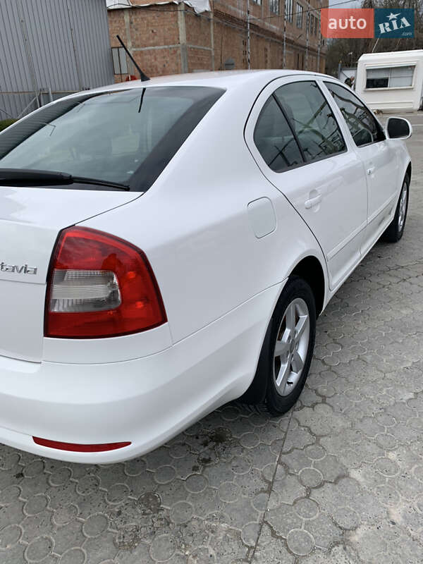 Лифтбек Skoda Octavia 2011 в Черновцах