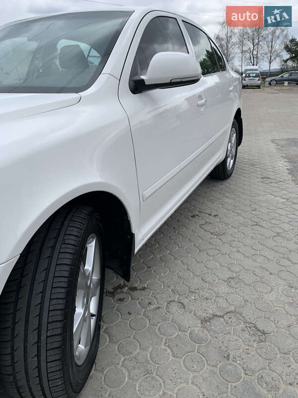 Лифтбек Skoda Octavia 2011 в Черновцах