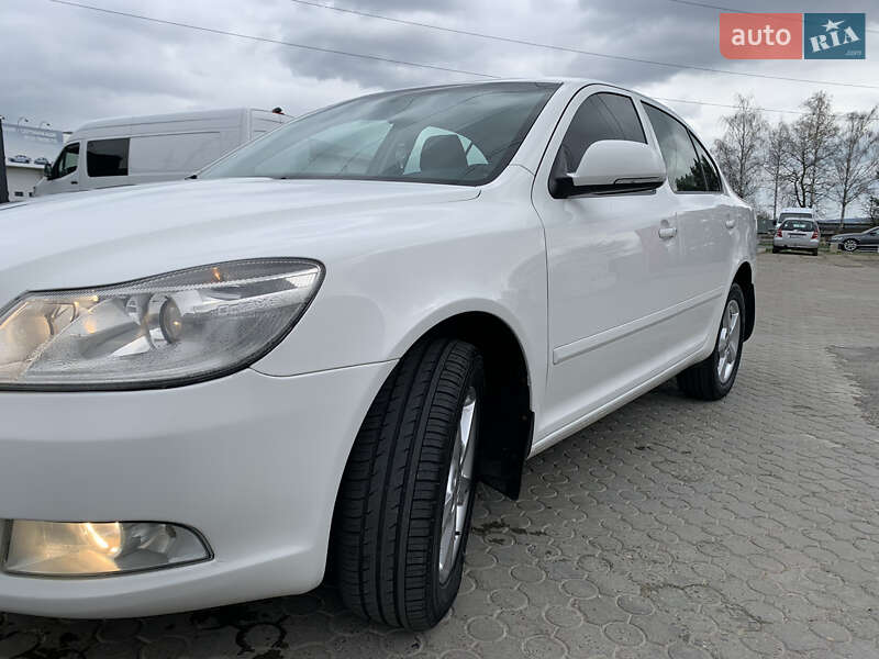 Лифтбек Skoda Octavia 2011 в Черновцах