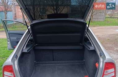 Лифтбек Skoda Octavia 2009 в 