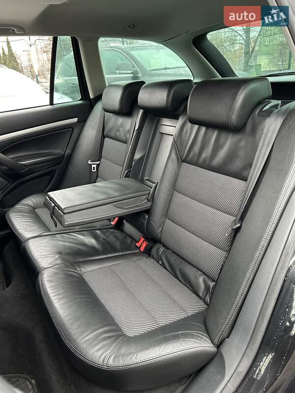 Універсал Skoda Octavia 2009 в Сумах