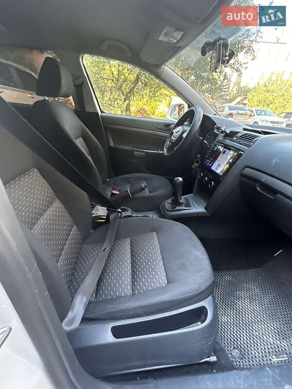 Лифтбек Skoda Octavia 2011 в Черкассах