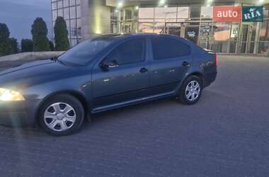 Лифтбек Skoda Octavia 2004 в 