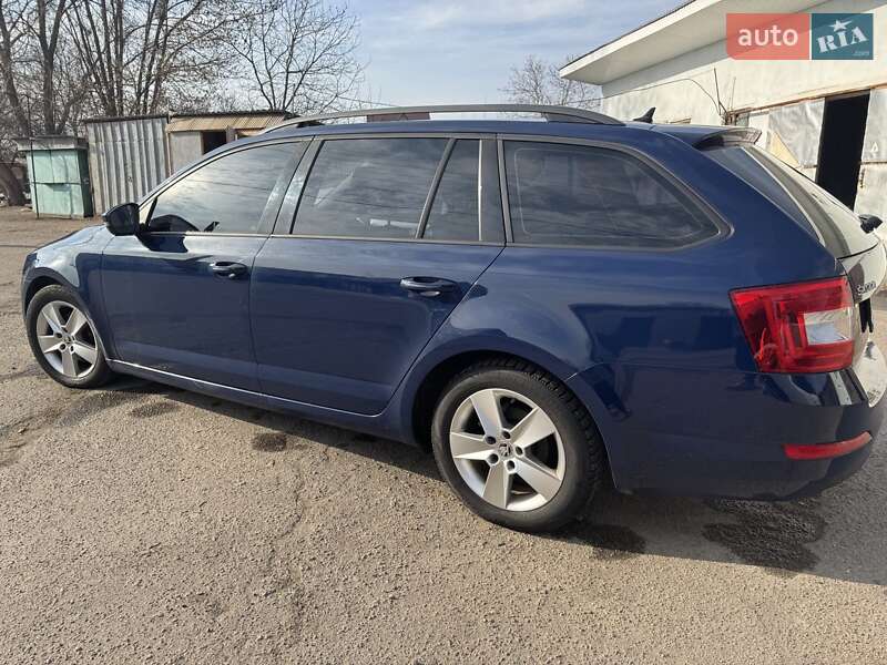 Універсал Skoda Octavia 2015 в Фастові