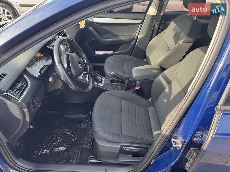 Універсал Skoda Octavia 2015 в Фастові