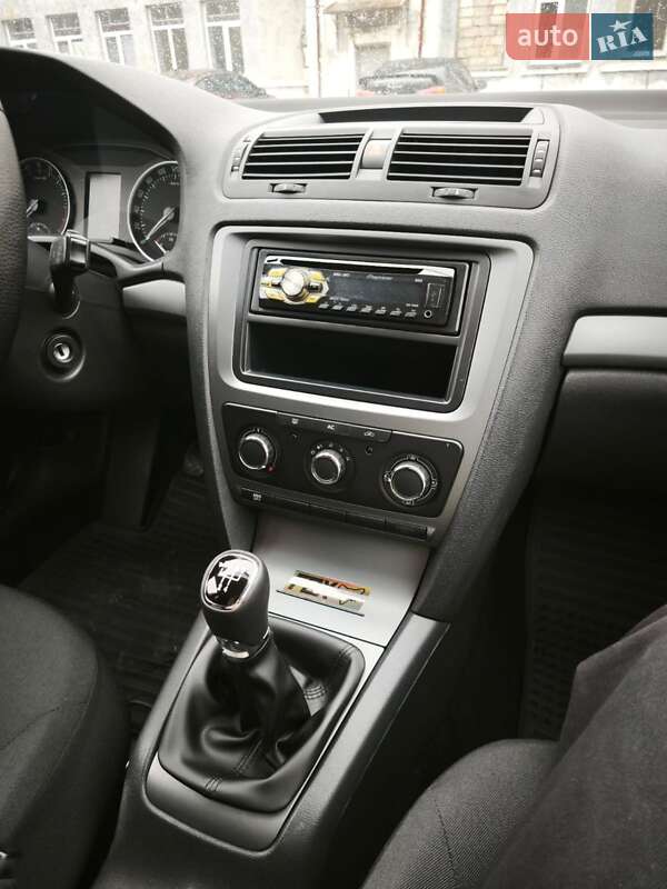 Універсал Skoda Octavia 2012 в Кам'янському