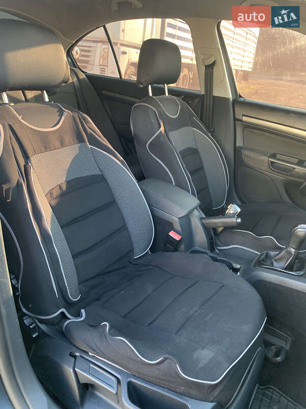 Ліфтбек Skoda Octavia 2006 в Новій Одесі