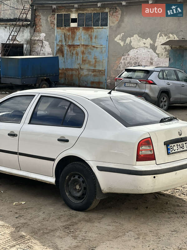Лифтбек Skoda Octavia 2002 в Львове