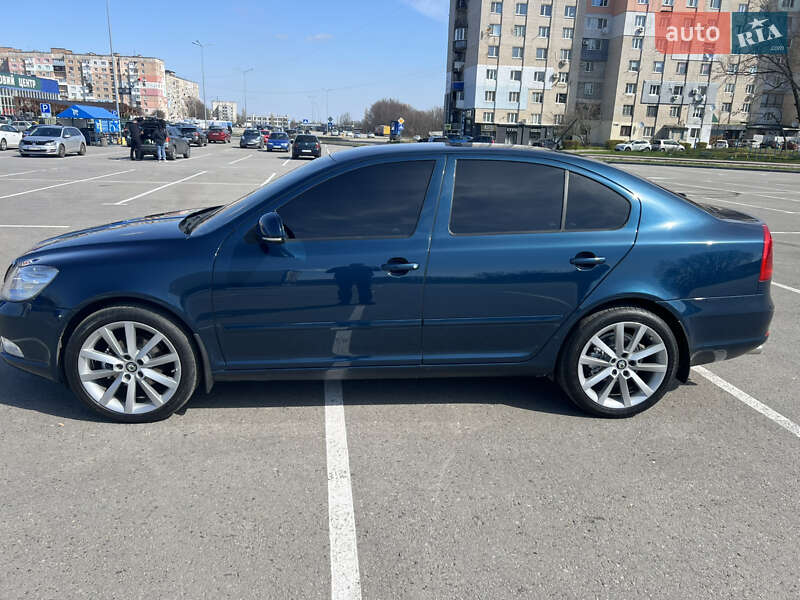 Лифтбек Skoda Octavia 2012 в 