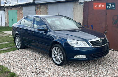 Лифтбек Skoda Octavia 2012 в 
