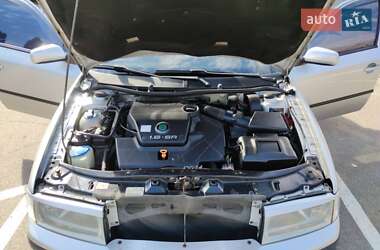 Лифтбек Skoda Octavia 2003 в 