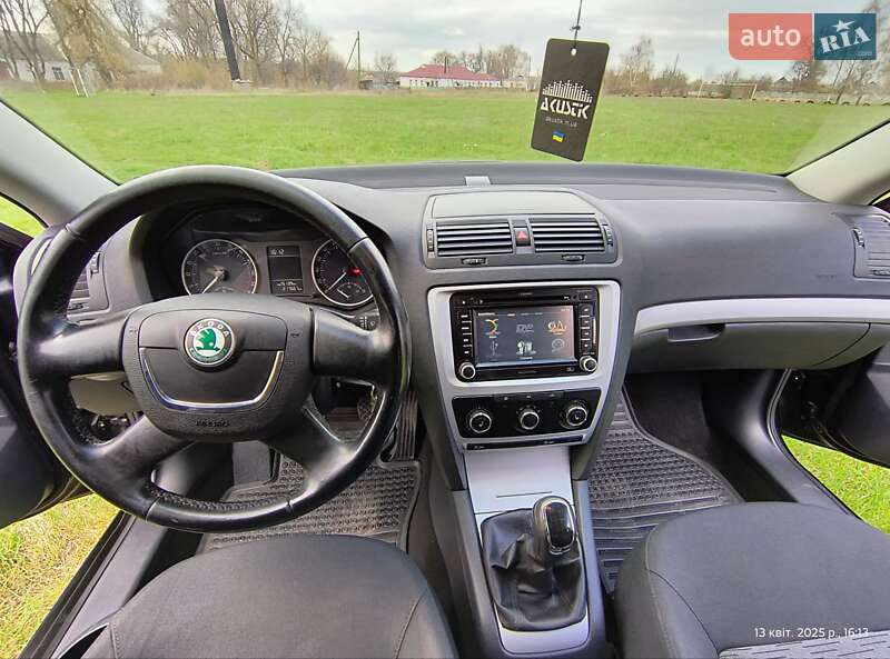 Універсал Skoda Octavia 2012 в Краснограді