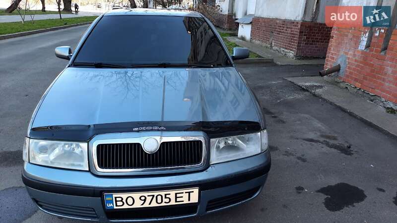 Лифтбек Skoda Octavia 2004 в 