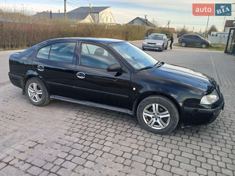 Ліфтбек Skoda Octavia 2003 в Львові
