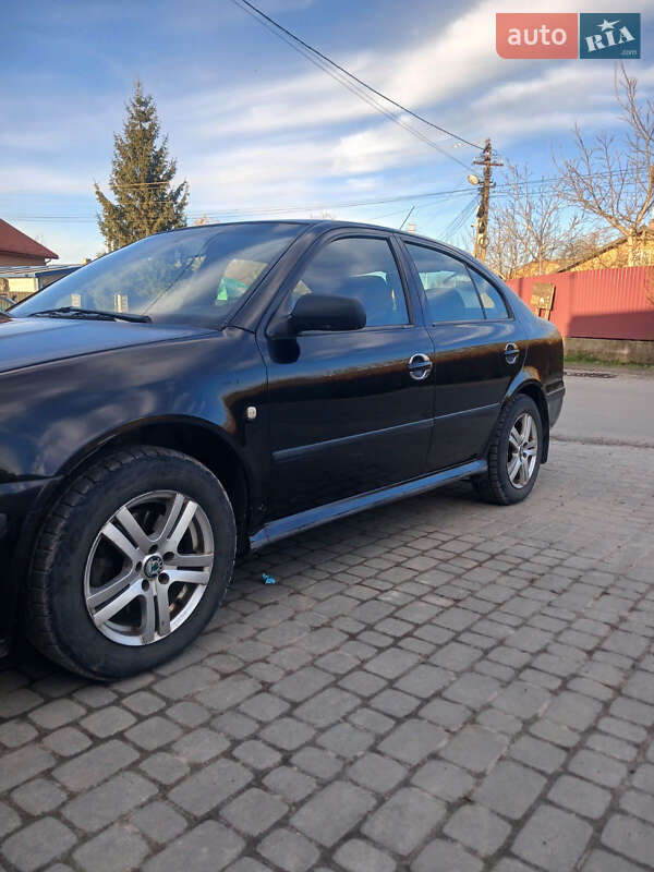 Ліфтбек Skoda Octavia 2003 в Львові