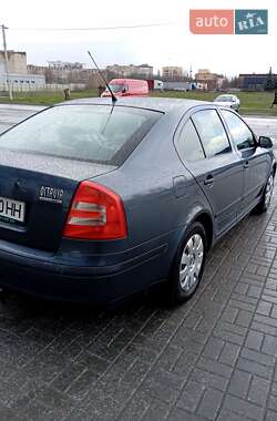 Лифтбек Skoda Octavia 2005 в 