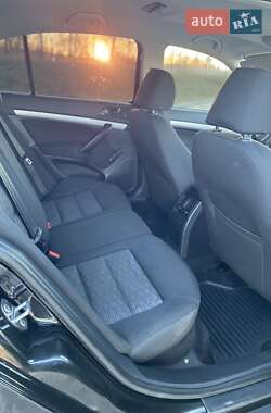 Лифтбек Skoda Octavia 2010 в 