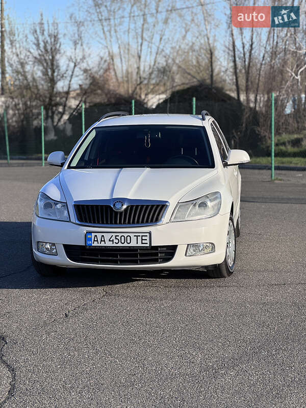 Универсал Skoda Octavia 2010 в Киеве
