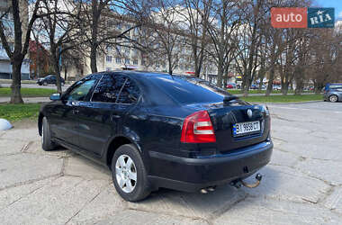 Лифтбек Skoda Octavia 2004 в 