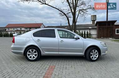 Лифтбек Skoda Octavia 2009 в 