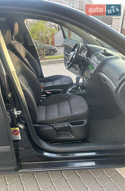 Лифтбек Skoda Octavia 2011 в 