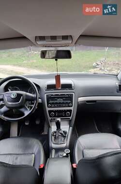 Лифтбек Skoda Octavia 2009 в 