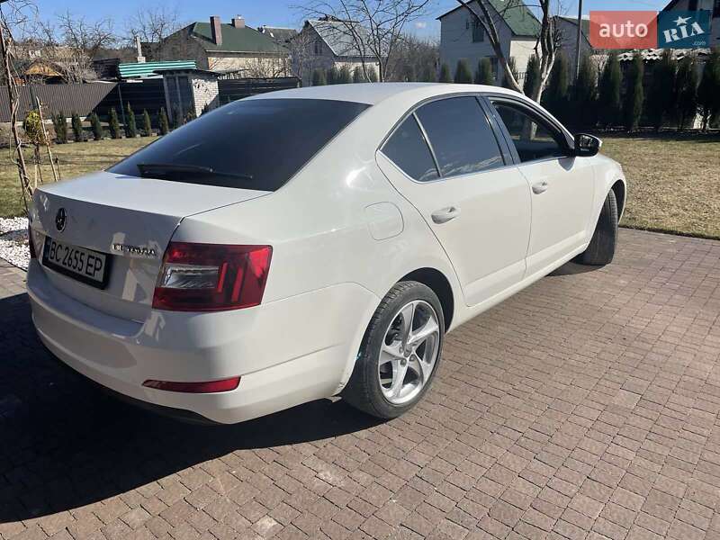 Лифтбек Skoda Octavia 2015 в Львове