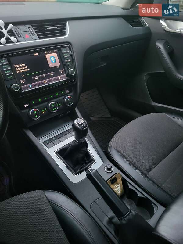 Универсал Skoda Octavia 2014 в Знаменке