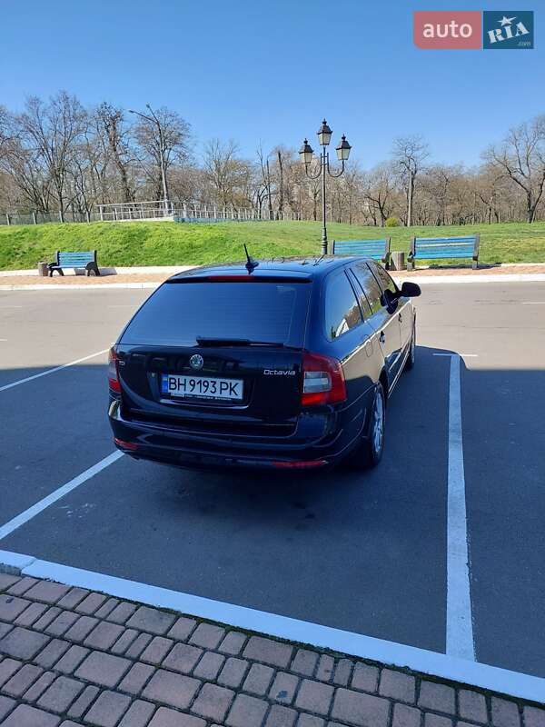 Універсал Skoda Octavia 2011 в Одесі