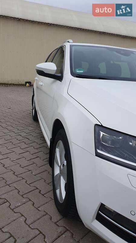 Универсал Skoda Octavia 2019 в Черновцах