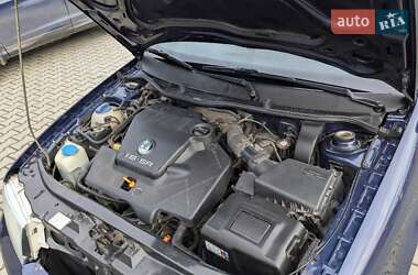 Ліфтбек Skoda Octavia 2003 в 