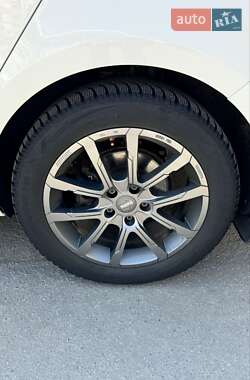 Лифтбек Skoda Octavia 2013 в 
