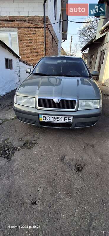 Ліфтбек Skoda Octavia 2003 в 