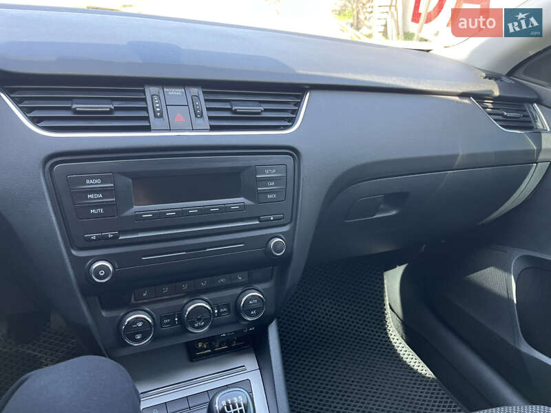Лифтбек Skoda Octavia 2013 в Кропивницком